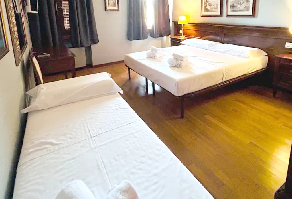 Camera tripla hotel merica