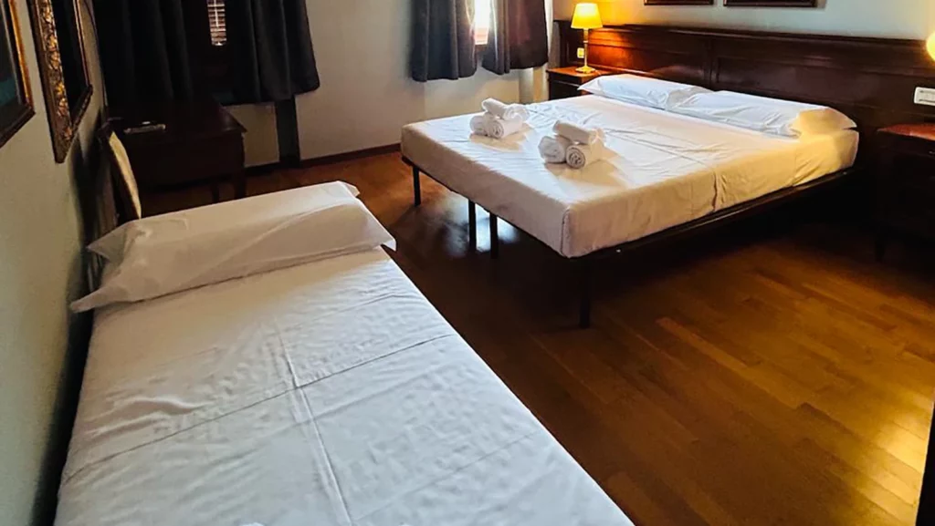 camera-tripla-hotel-merica_1